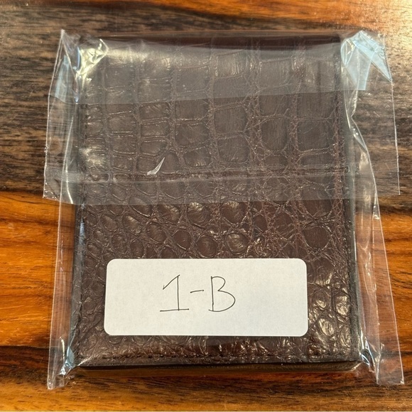 Genuine Croc Leather Wallet - Picture 9 of 9